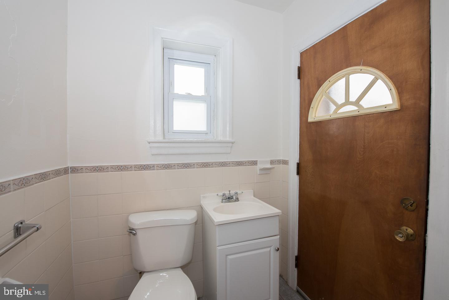 7106 Llanfair Road Upper Darby, PA 19082 - Photo 10 of 22