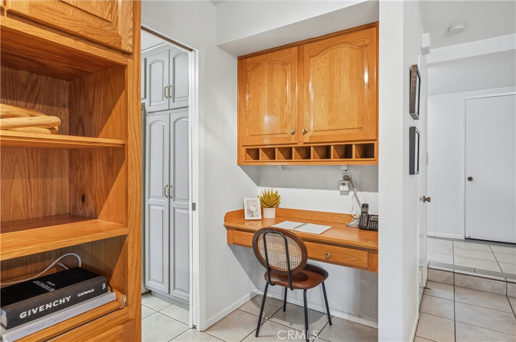 10741 Brookfield Road Chatsworth, CA 91311 - Photo 13 of 41 Desk space in kitchen
