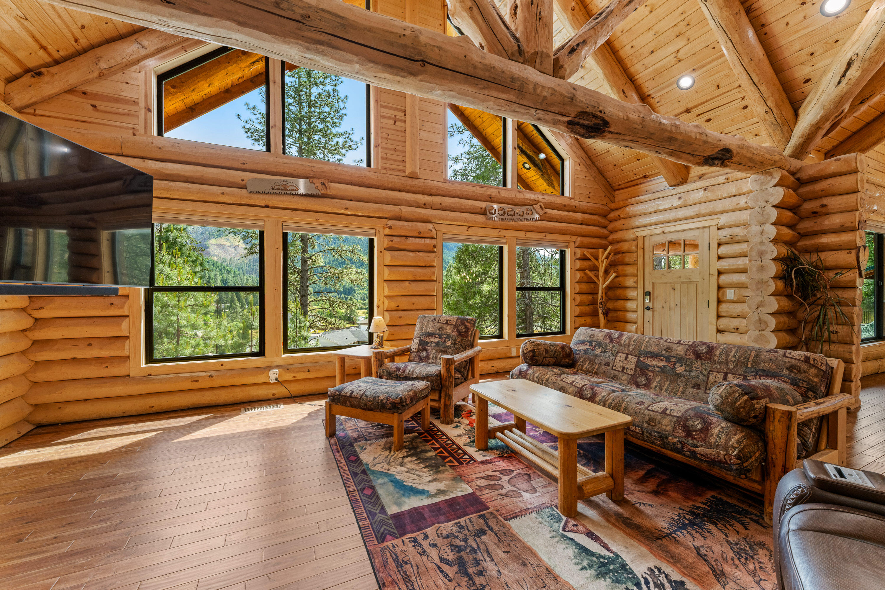 225 Eagle Ridge Road Canyonville, OR 97417 - Photo 36 of 52 a living room with furniture and a large window