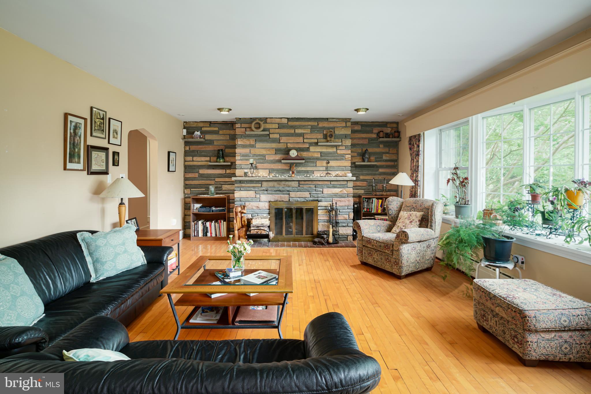 101 Moredun Road Philadelphia, PA 19115 - Photo 19 of 44 Formal Living Room w/ working Fireplace