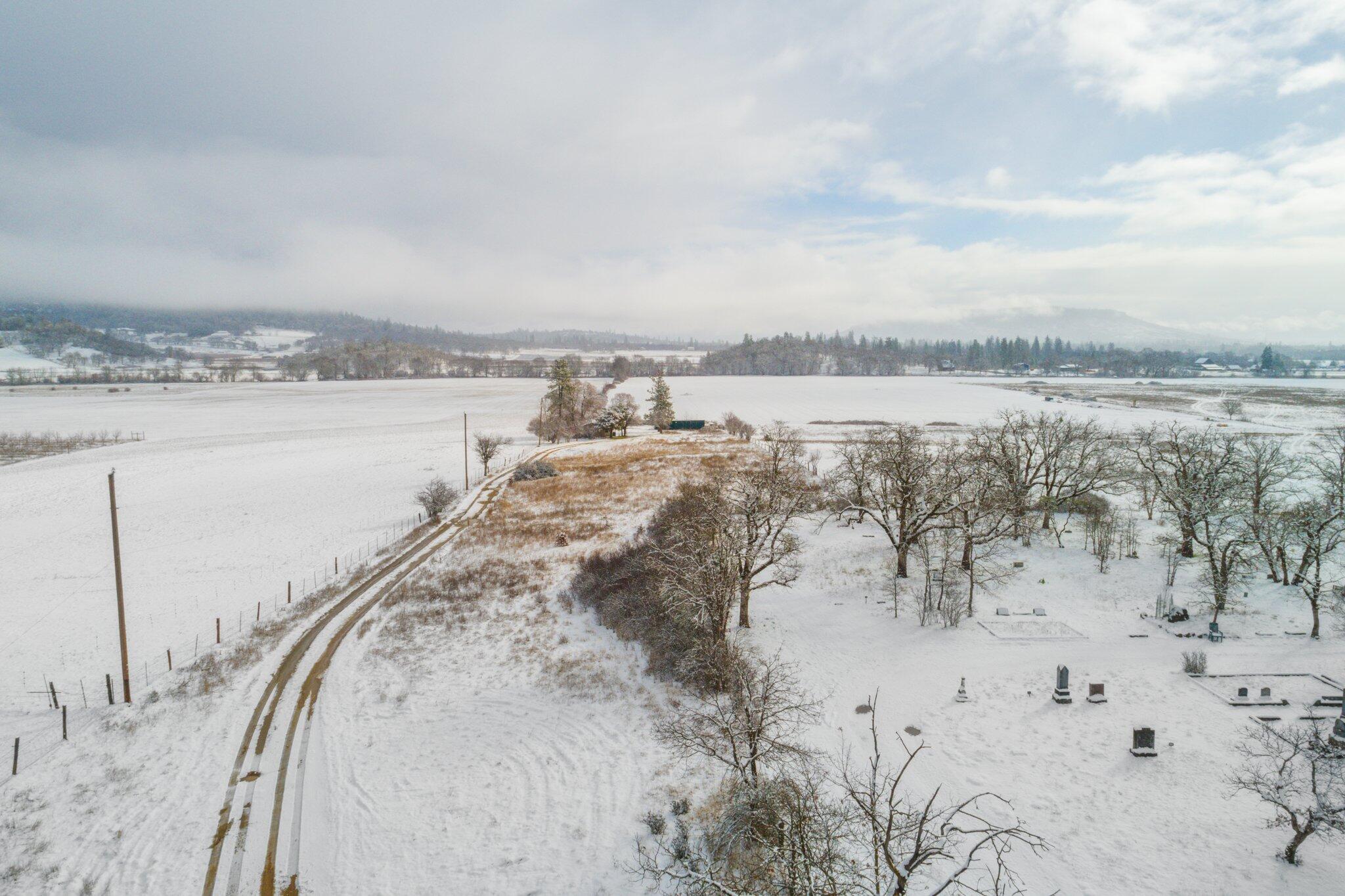 8780 Ramsey Road Gold Hill, OR 97525 - Photo 21 of 28 23-web-or-mls-DJI_0001