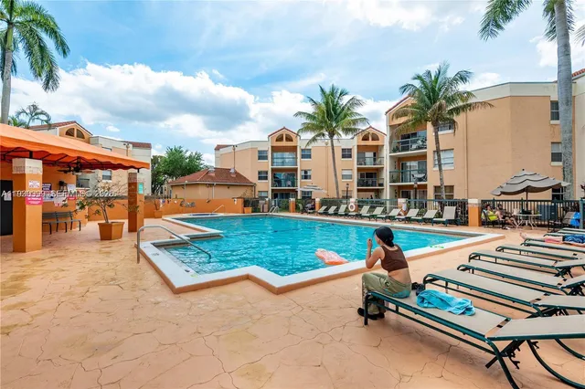 $2,075 | 6292 Northwest 186th Street, Unit 214, Hialeah, FL 33015