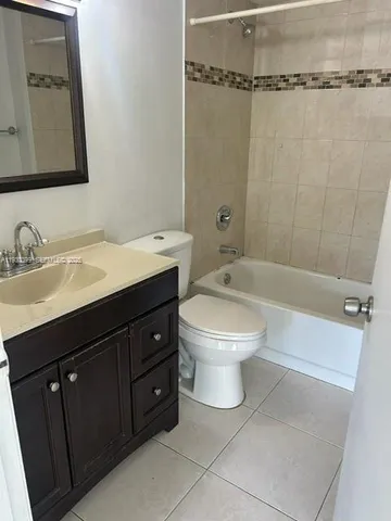 $2,075 | 6292 Northwest 186th Street, Unit 214, Hialeah, FL 33015