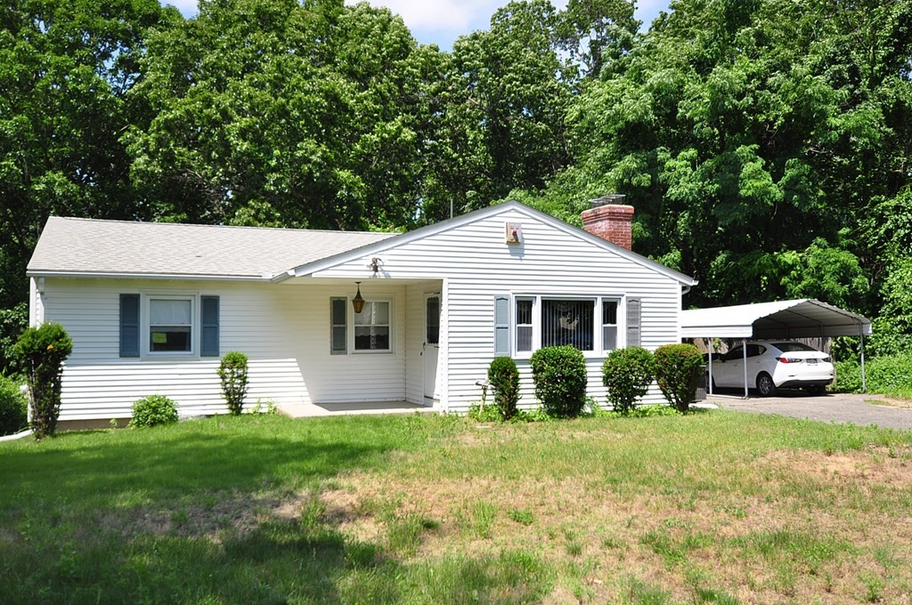 252 Sunrise Terrace Springfield, MA 01119 - Photo 41 of 41 a front view of house with yard and green space