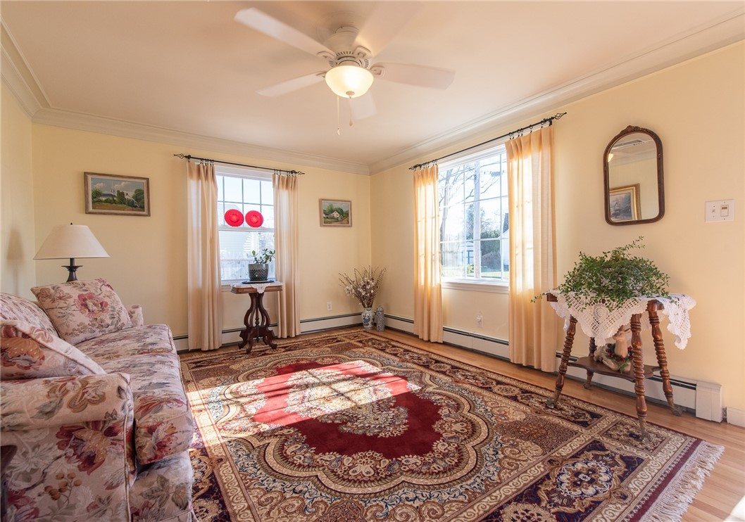 153 Grove Street Lincoln, RI 02865 - Photo 12 of 45 Family room