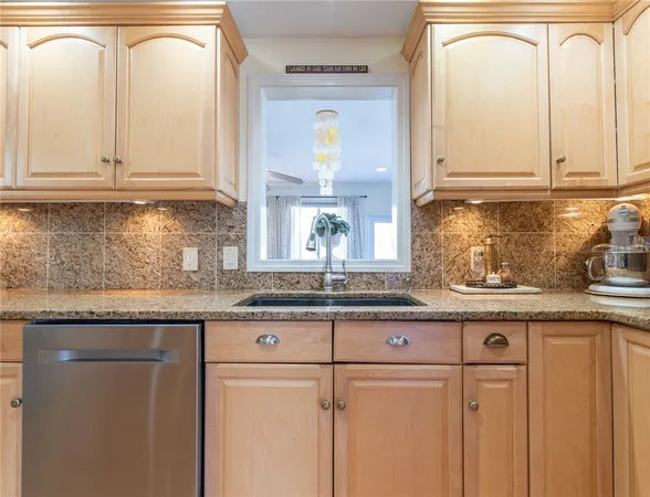 $475,999 | 153 Grove Street, Lincoln, RI 02865