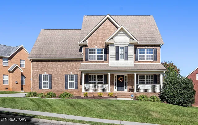 $700,000 | 12617 Weatherstone Drive, Knoxville, TN 37922