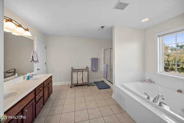 $700,000 | 12617 Weatherstone Drive, Knoxville, TN 37922