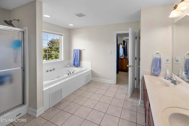 $700,000 | 12617 Weatherstone Drive, Knoxville, TN 37922