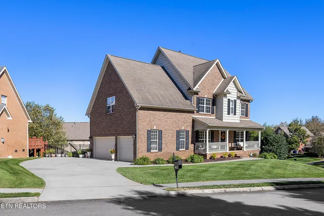 $700,000 | 12617 Weatherstone Drive, Knoxville, TN 37922