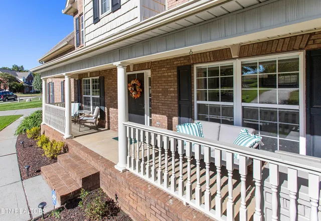 $700,000 | 12617 Weatherstone Drive, Knoxville, TN 37922