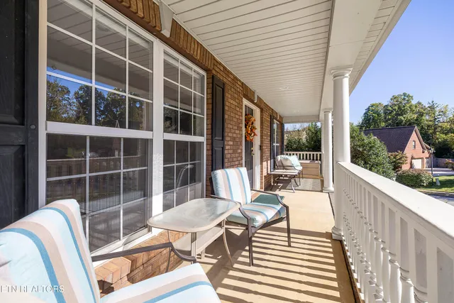 $700,000 | 12617 Weatherstone Drive, Knoxville, TN 37922