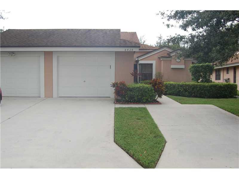 8428 Parkgate Road, Unit 8428 Boca Raton, FL 33496 - Photo 26 of 27 Exterior Front