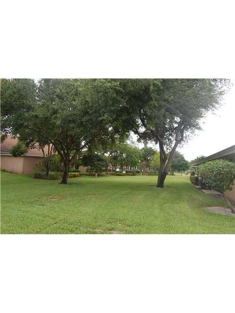 8428 Parkgate Road, Unit 8428 Boca Raton, FL 33496 - Photo 27 of 27 Exterior Back