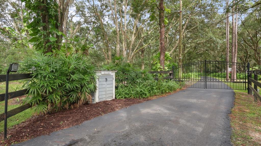 4733 Chuluota Road Orlando, FL 32820 - Photo 38 of 46