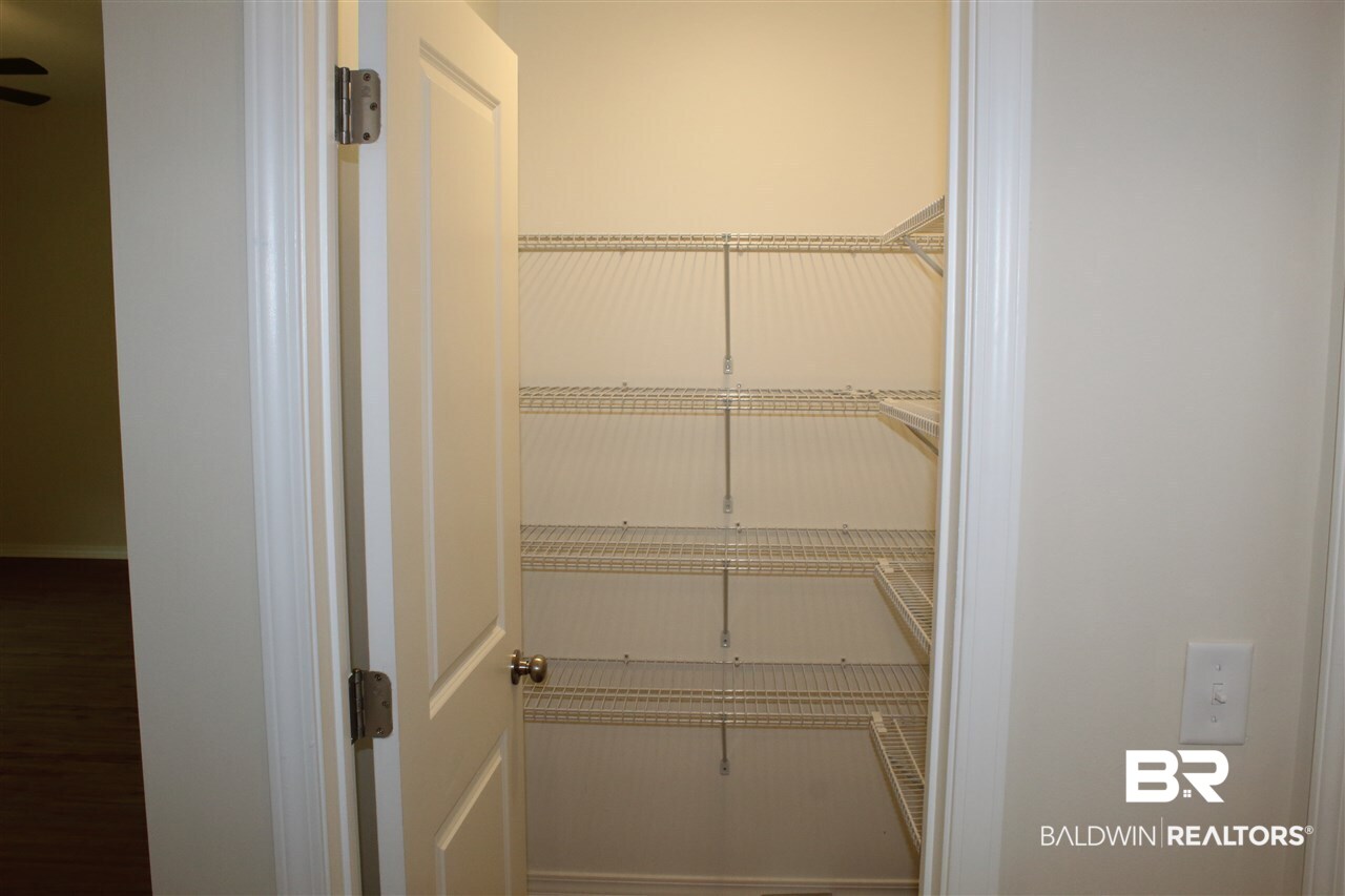 22660 Ridgewood Drive Robertsdale, AL 36567 - Photo 9 of 29 Gallery Image 9