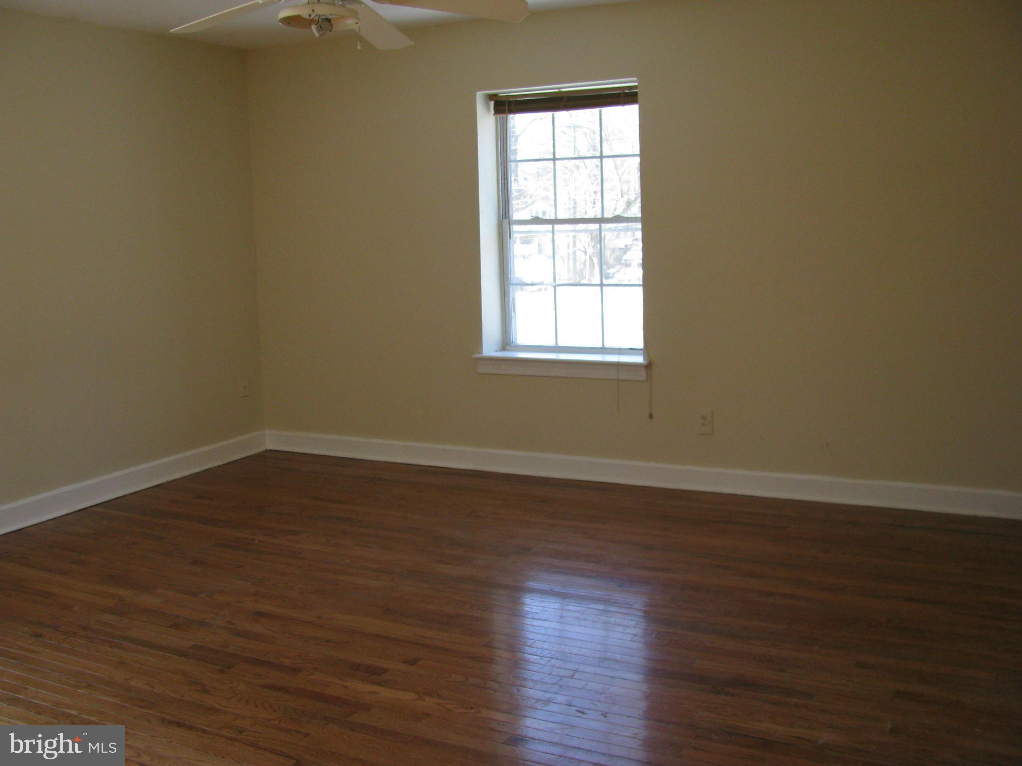 18581 Old Triangle Road Triangle, VA 22172 - Photo 6 of 10 Bedroom (Master)