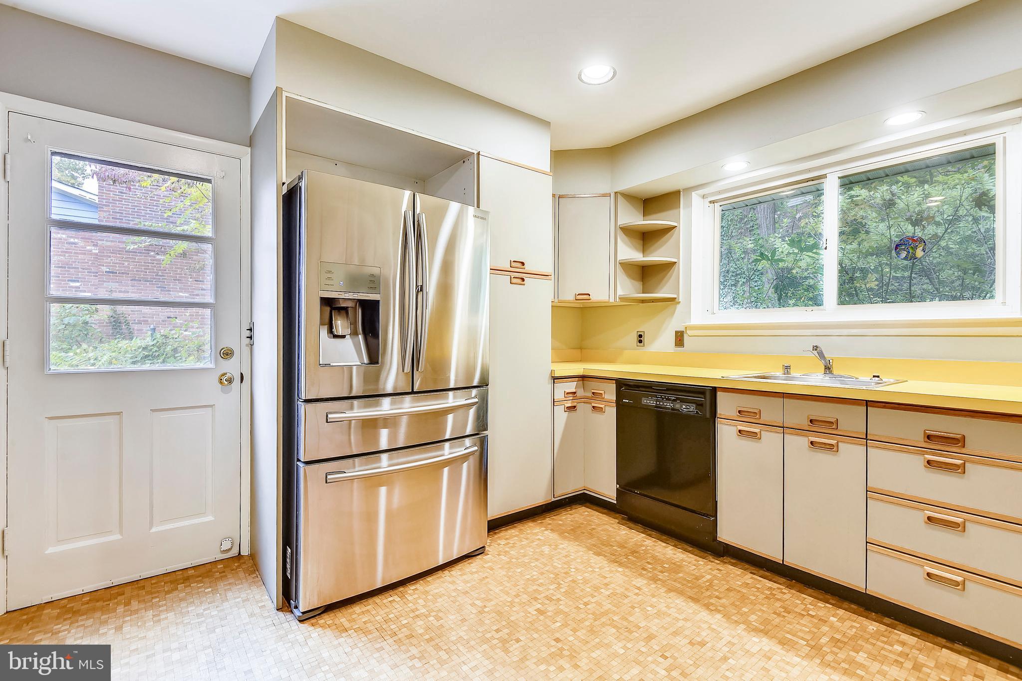 7705 Beech Tree Road Bethesda, MD 20817 - Photo 11 of 15 Gallery Image 11