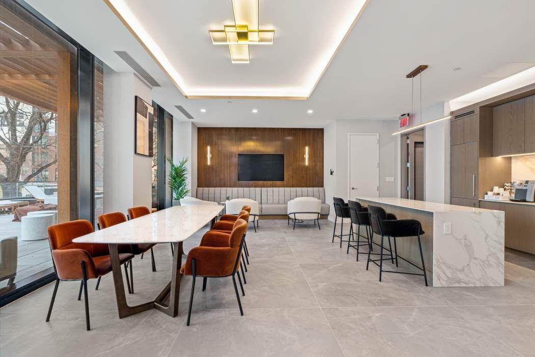 45-30 Pearson Street, Unit 18E Queens, NY 11101 - Photo 11 of 15