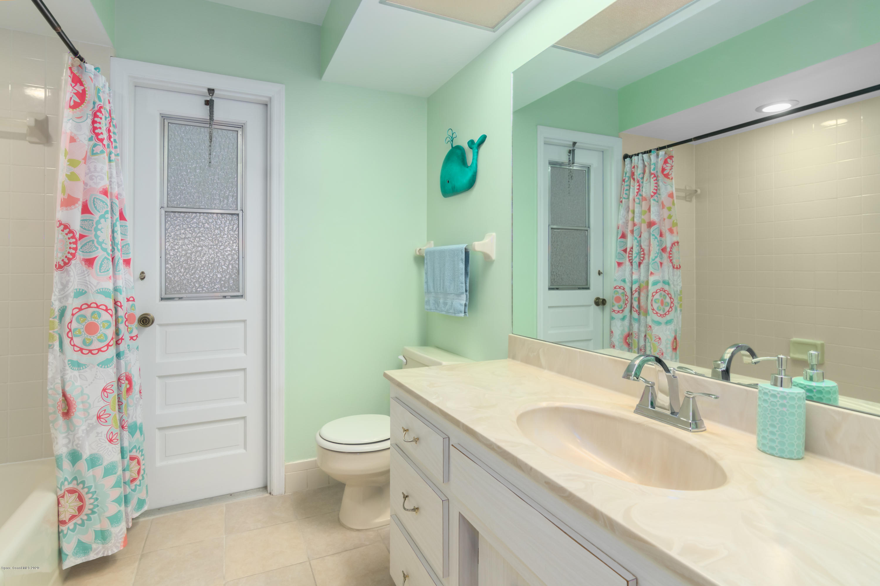 439 Winchester Road Satellite Beach, FL 32937 - Photo 16 of 29 Guest Bath