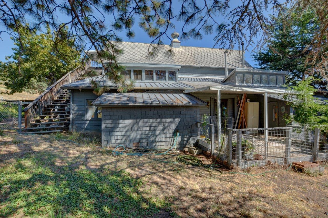 3385 Old Stage Road Central Point, OR 97502 - Photo 47 of 61 46