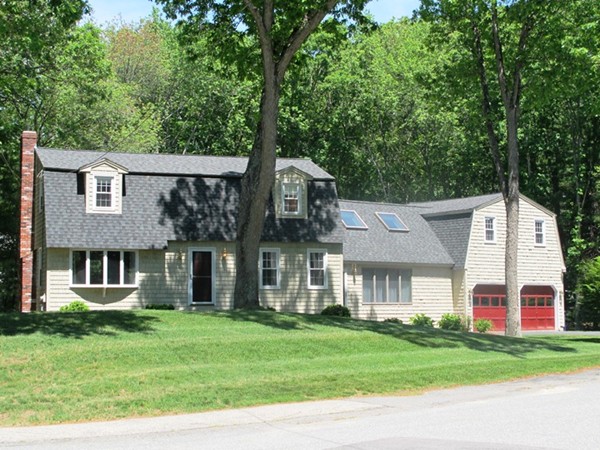 176 Trout Brook Road Dracut, MA 01826 - Photo 1 of 17 Gallery Image 1