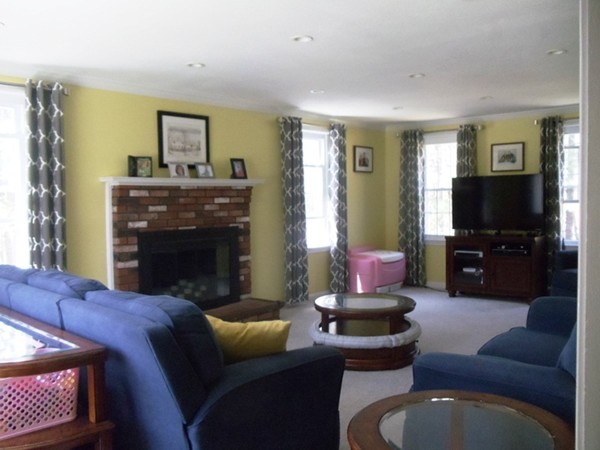 176 Trout Brook Road Dracut, MA 01826 - Photo 8 of 17 Gallery Image 8