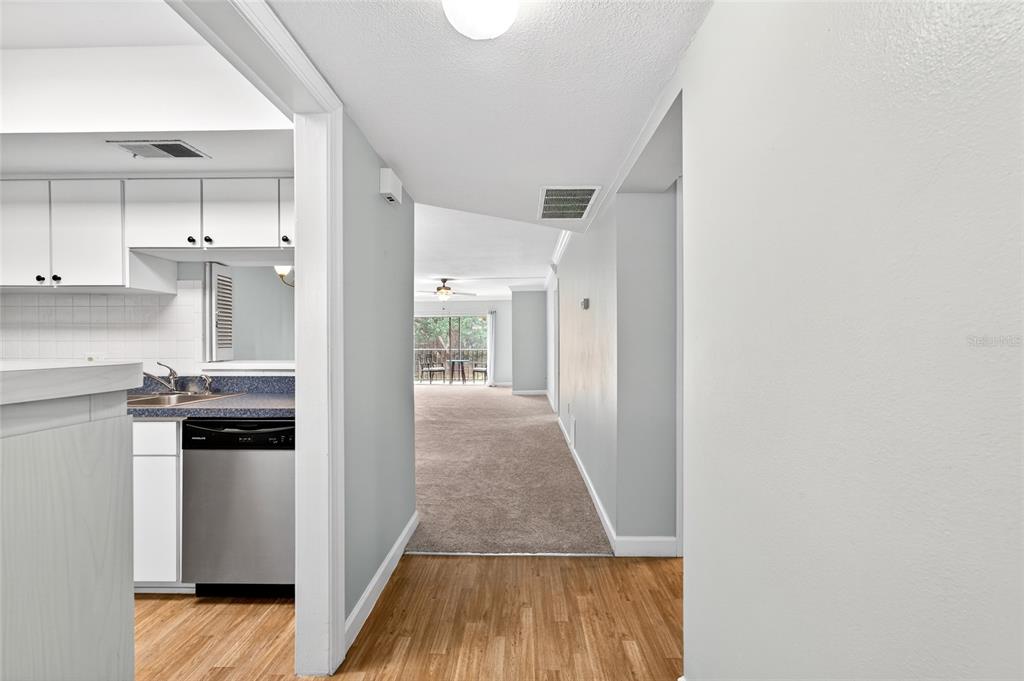860 Virginia Street, Unit 211 Dunedin, FL 34698 - Photo 6 of 49