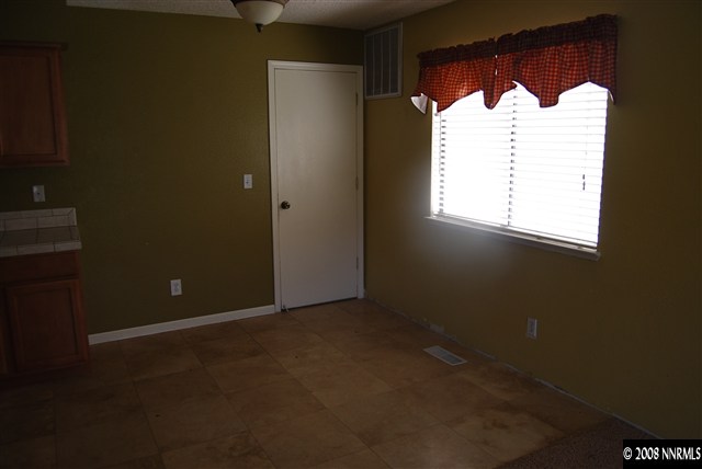 2825 Severn Drive Reno, NV 89503 - Photo 8 of 9 Photo 8