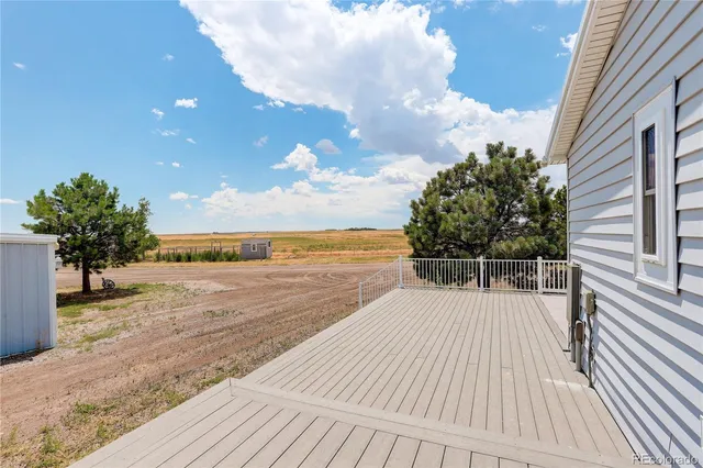 $1,000,000 | 2406 Horrogate Road, Byers, CO 80103