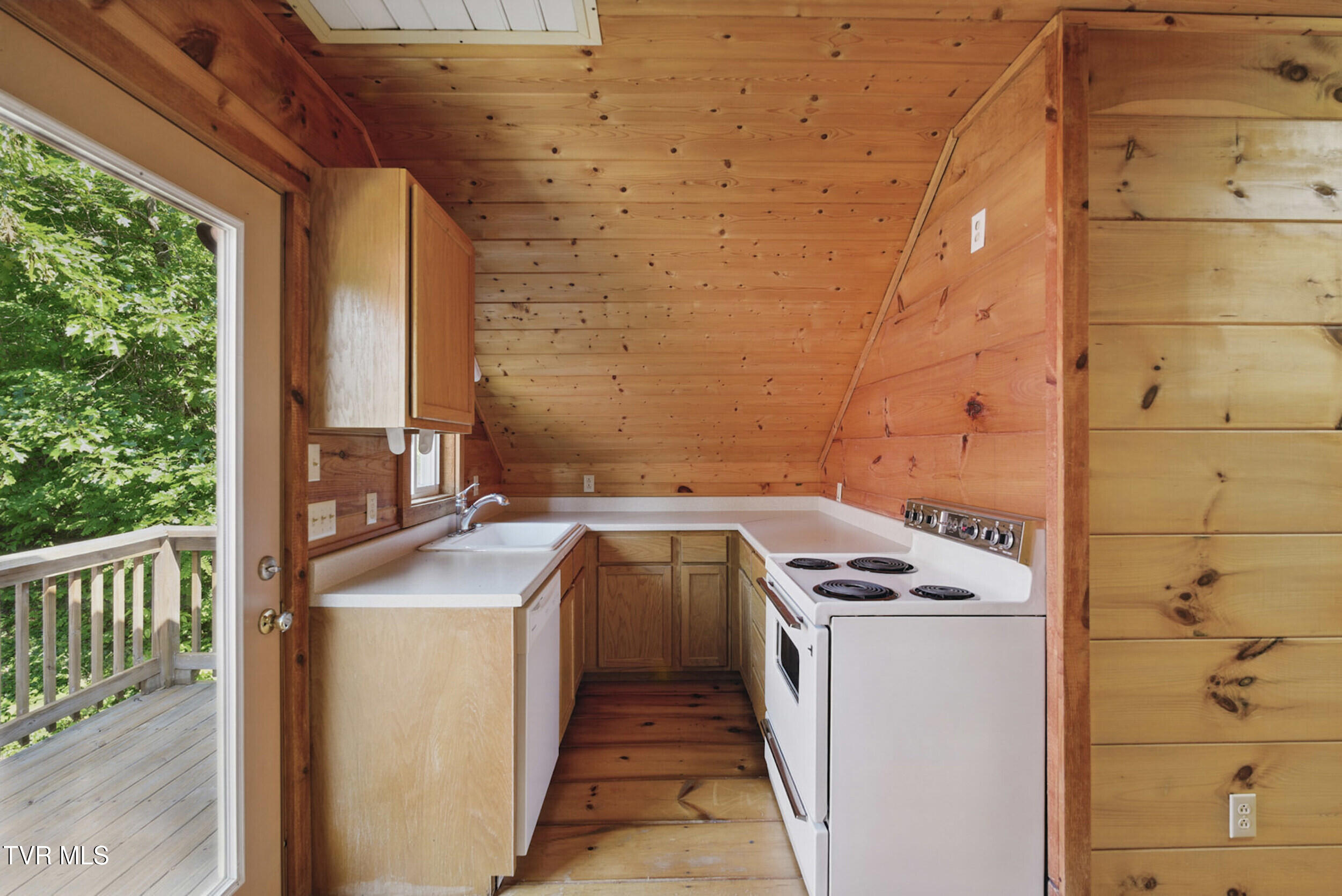 2210 Norris Road Butler, TN 37640 - Photo 37 of 44 guesthouse kitchem