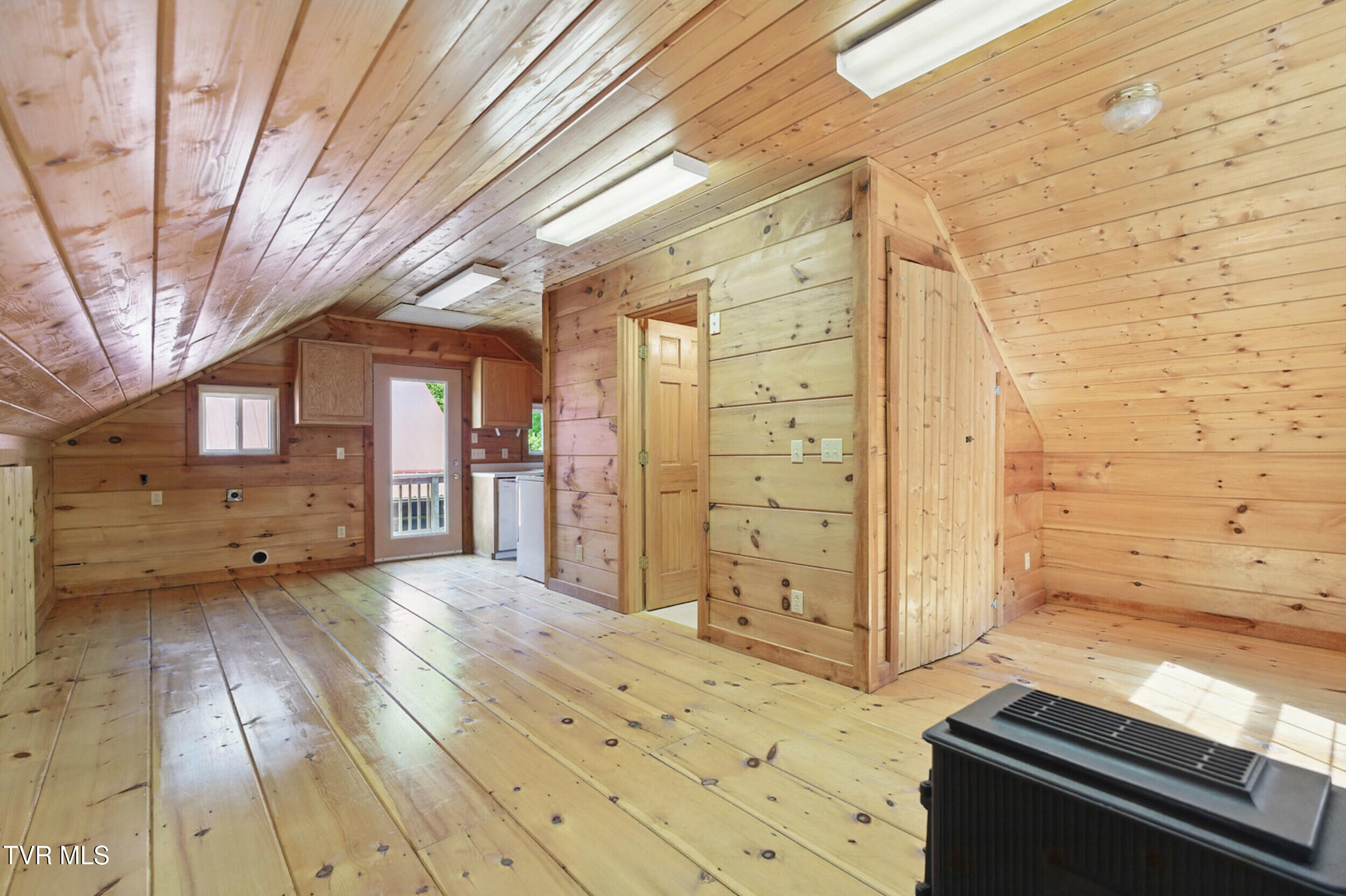 2210 Norris Road Butler, TN 37640 - Photo 38 of 44 guesthouse 3