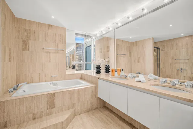 $5,495,000 | 15 West 53rd Street, Unit 46AF | Midtown Central