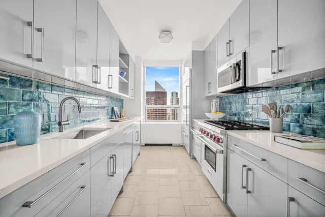 $5,495,000 | 15 West 53rd Street, Unit 46AF | Midtown Central