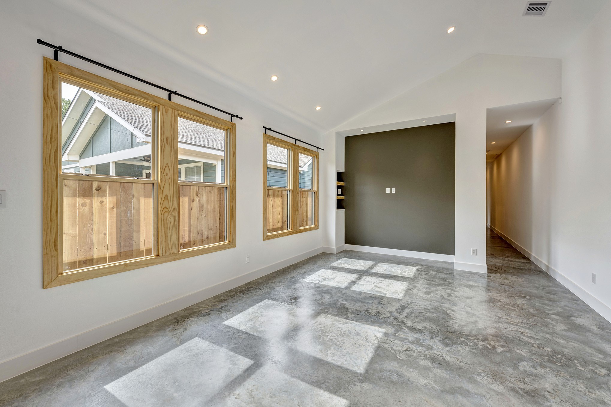 907 Kern Street, Unit A Houston, TX 77009 - Photo 18 of 18 Open floorplan that's ideal for today's modern lifestyle.