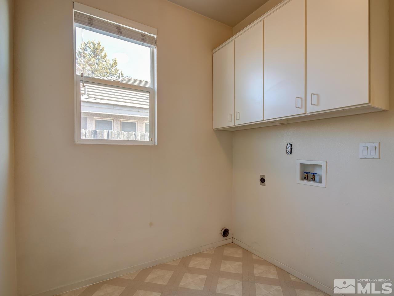 9647 Truckee Meadows Place Reno, NV 89521 - Photo 21 of 25 a view of room with window