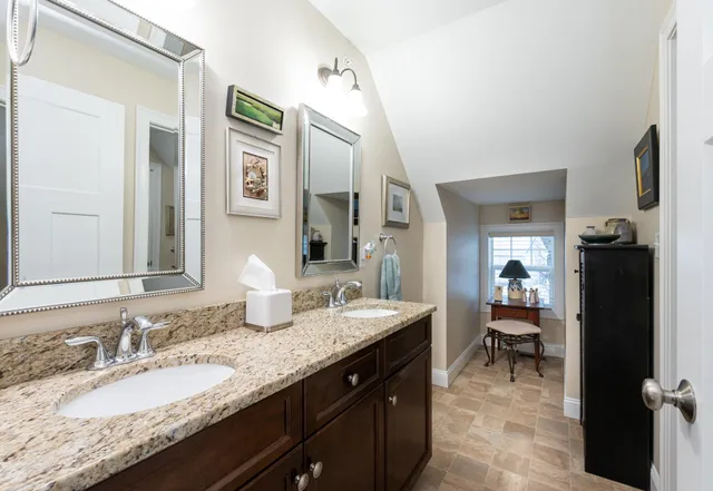 $549,900 | 226 Villager Road, Chester, NH 03036