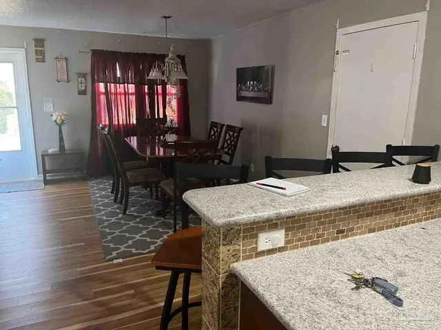 $209,900 | 5160 Arrowhead Road, Pensacola, FL 32507