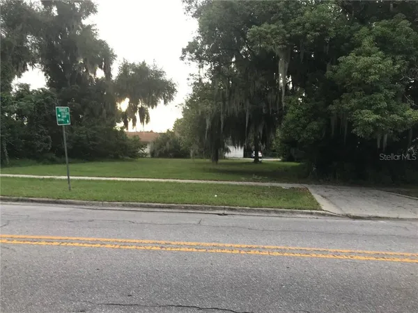 $390,000 | 315 North Sinclair Avenue, Tavares, FL 32778