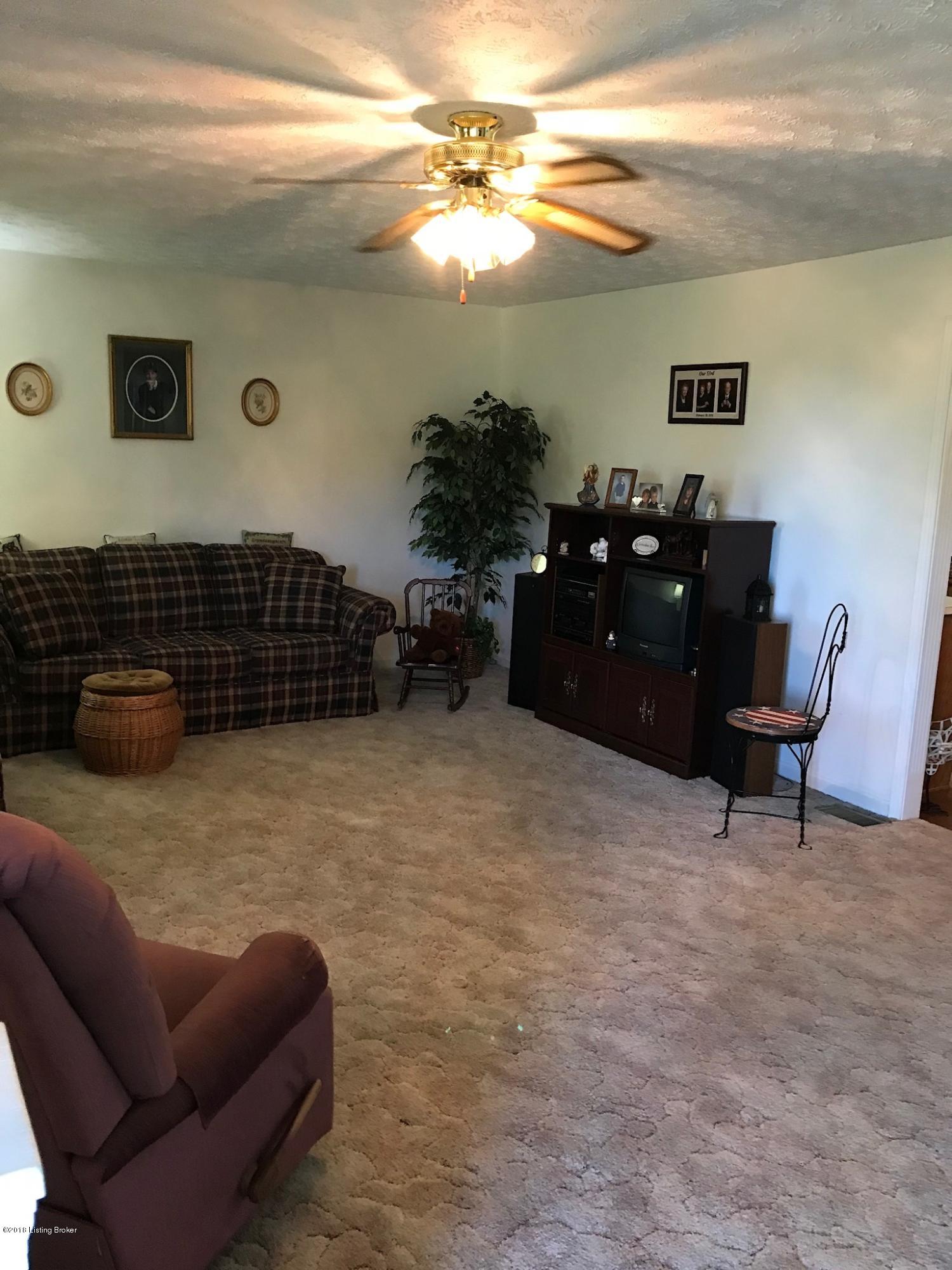 505 Bunger Road Ekron, KY 40117 - Photo 44 of 69 Very large living room.