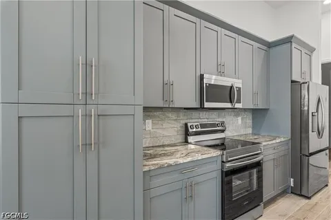 $499,999 | 4107 Northwest 37th Street, Cape Coral, FL 33993