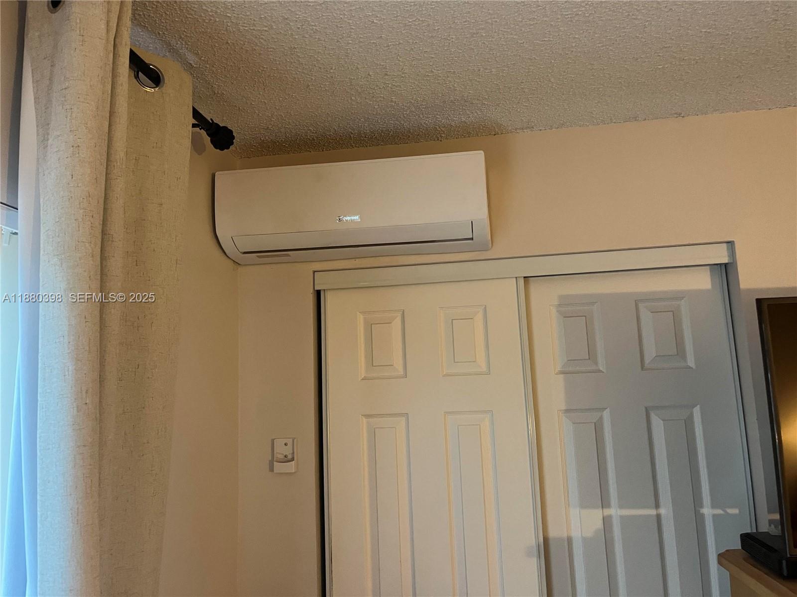 6275 Southwest 130th Avenue, Unit 805 Miami, FL 33183 - Photo 7 of 12 a bathroom with a shower