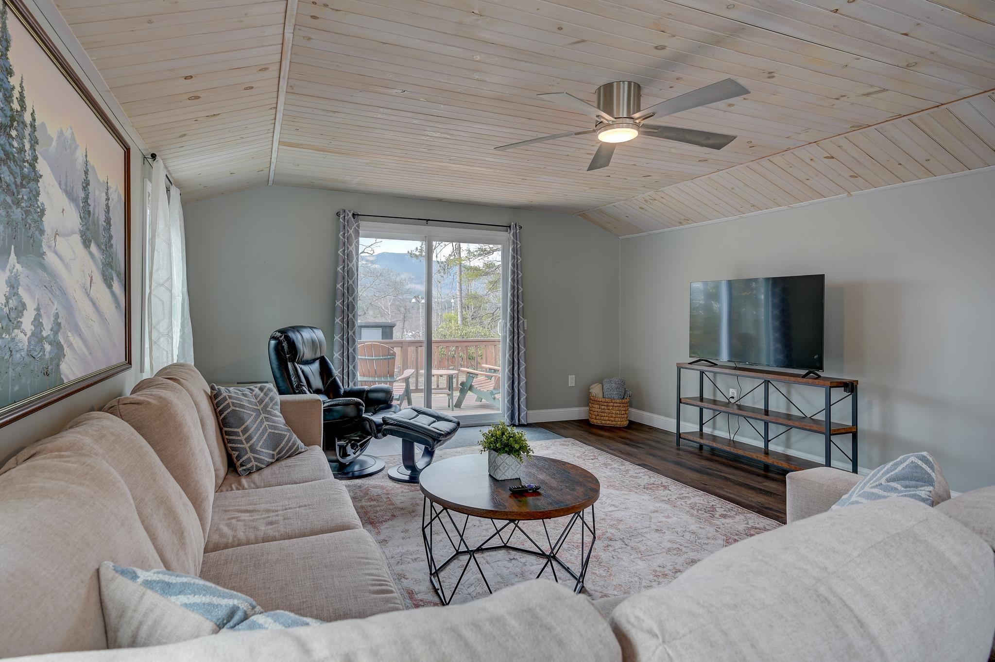 8 Champney Road Conway, NH 03860 - Photo 11 of 60