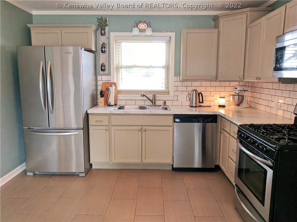 129 English Road Point Pleasant, WV 25550 - Photo 10 of 29 Gallery Image 10