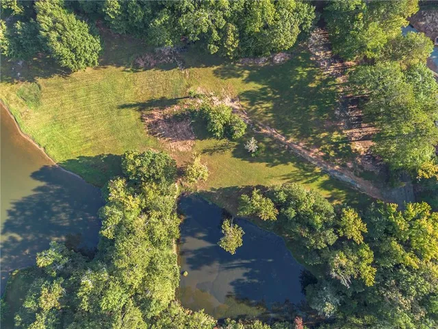 $925,000 | 10861 Hutchesons Ferry Road, Chattahoochee Hills, GA 30268