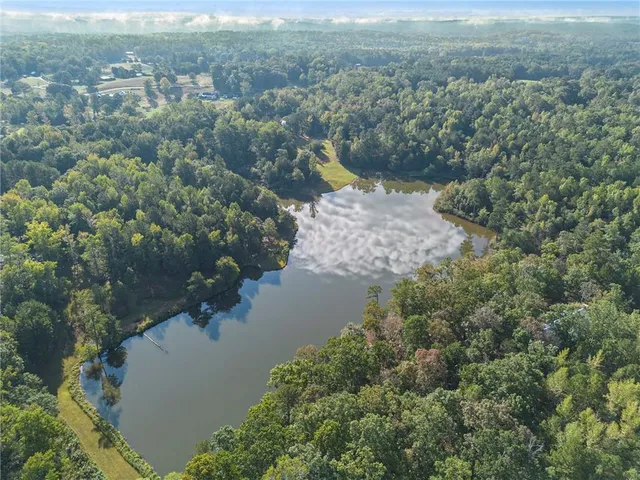 $925,000 | 10861 Hutchesons Ferry Road, Chattahoochee Hills, GA 30268