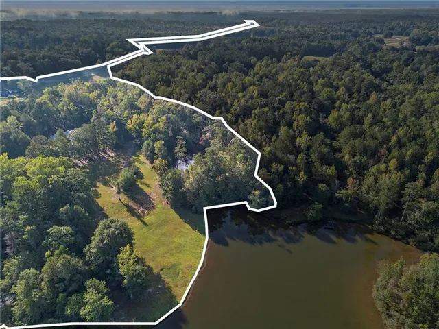 $925,000 | 10861 Hutchesons Ferry Road, Chattahoochee Hills, GA 30268