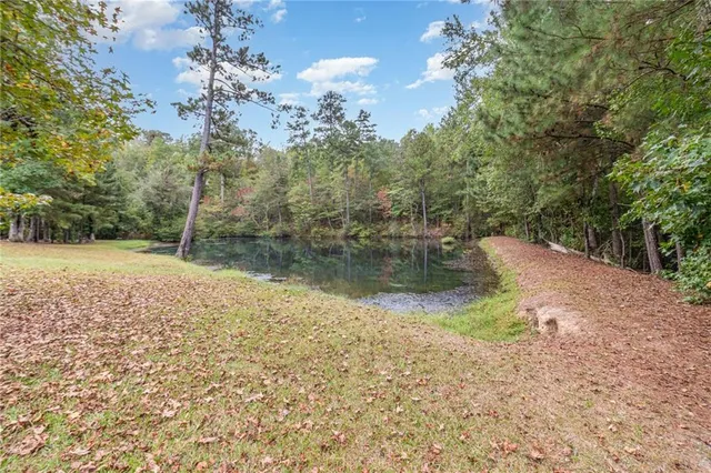 $925,000 | 10861 Hutchesons Ferry Road, Chattahoochee Hills, GA 30268