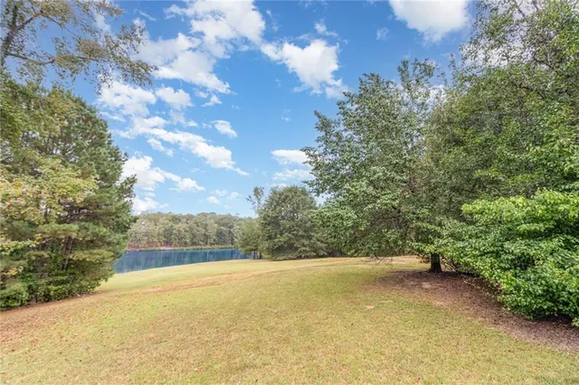 $925,000 | 10861 Hutchesons Ferry Road, Chattahoochee Hills, GA 30268