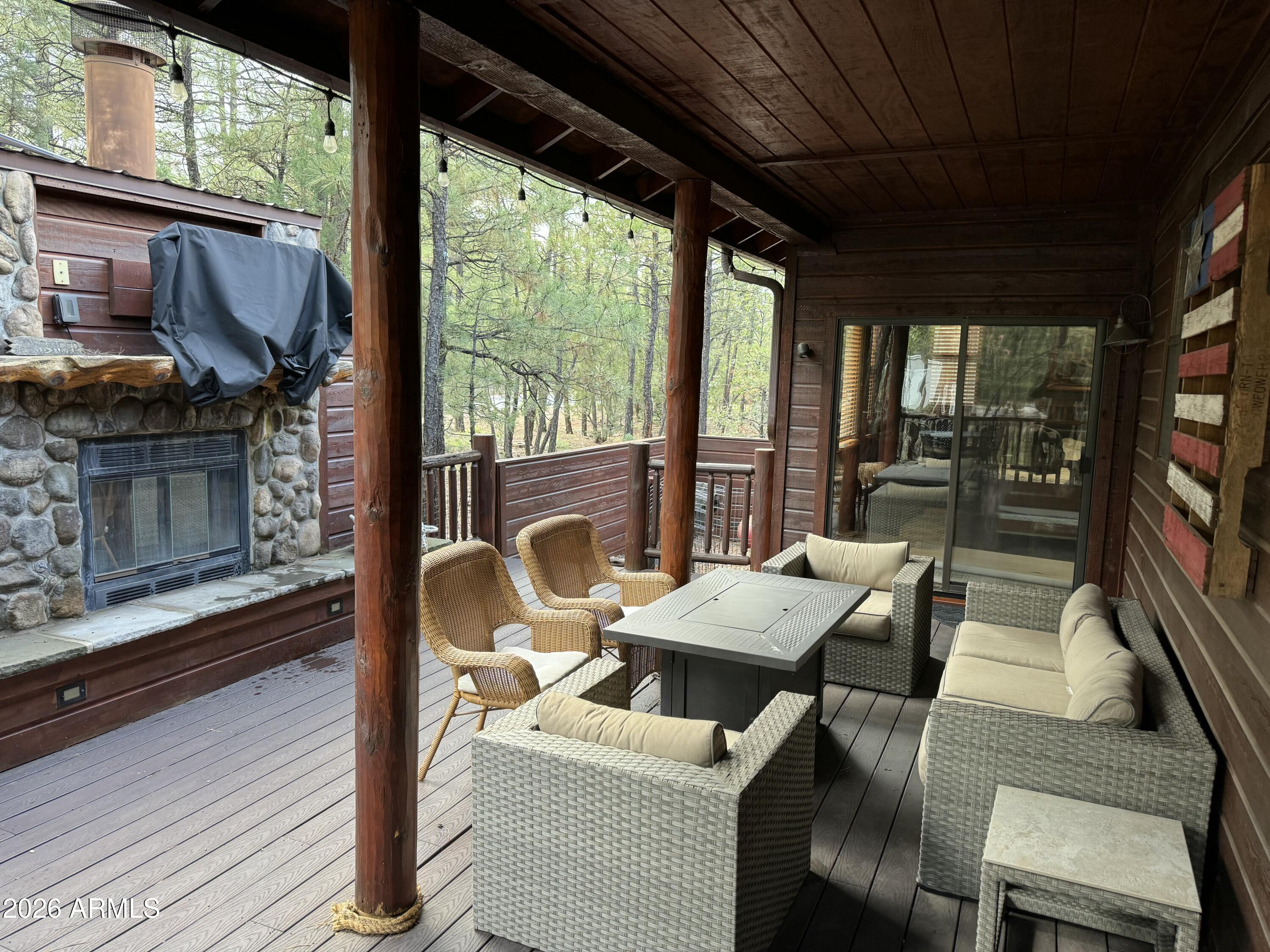 2641 West Maple Lane Show Low, AZ 85901 - Photo 17 of 29 PatioExtendtoinside